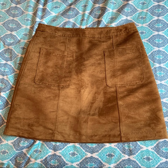 Old Navy Dresses & Skirts - Old Navy Velvet Skirt with pockets size 10